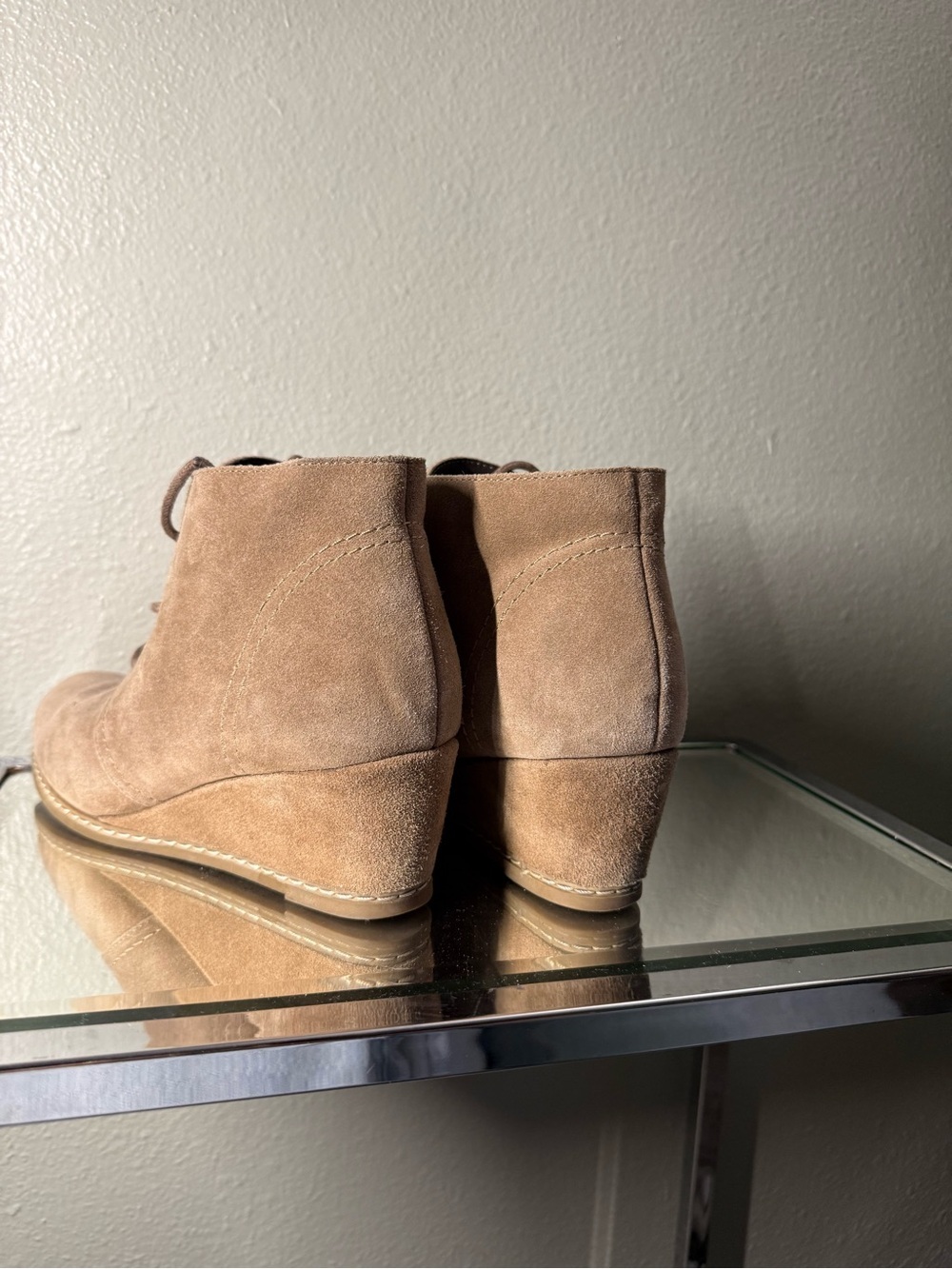 Bjorndal Rachel Taupe Suede Leather Wedge Chukka Booties Women’s Size 7 - Picture 4 of 8
